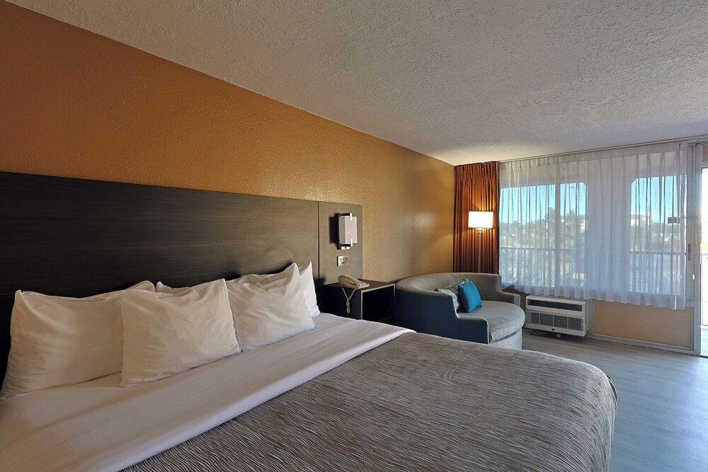 Quality Inn Kennedy Space Center - photo 32