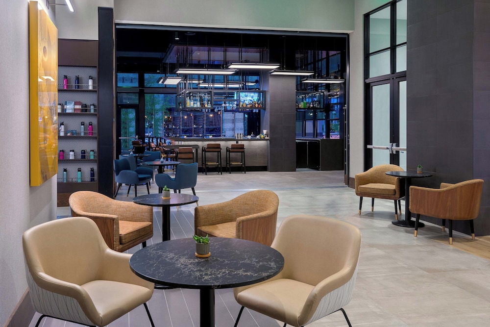 Courtyard by Marriott Atlanta Midtown - photo 2
