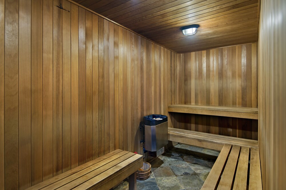 Oxnard Inn Lancaster - photo 38