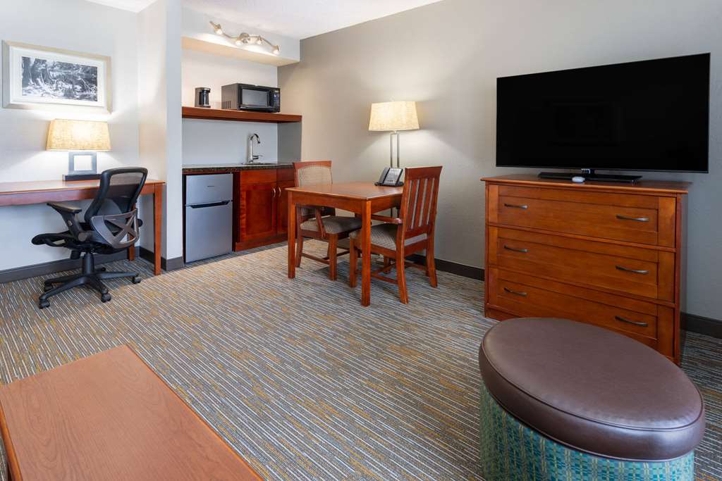 Wingate by Wyndham Valdosta Moody AFB - photo 37