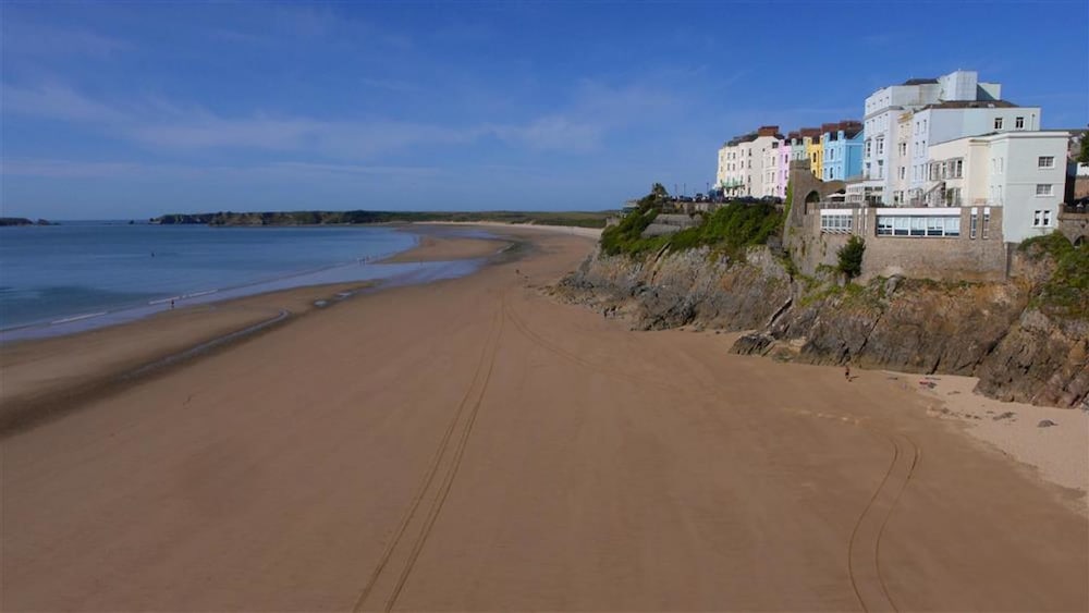 Victoria Street 34 Flat 3 in Tenby, United Kingdom