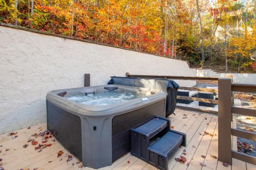 Bigfoots Hideout Hot Tub LifeSize Games Theater in Gatlinburg, United States