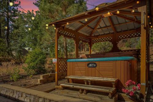 Namu Cabin — 4-Star Luxury Hotel in Big Bear Lake, United States