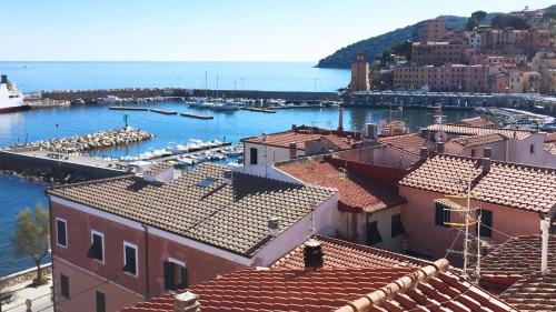 La Casa di Rosa ArgonautiVacanze — 4-Star Luxury Hotel in Rio Marina, Italy