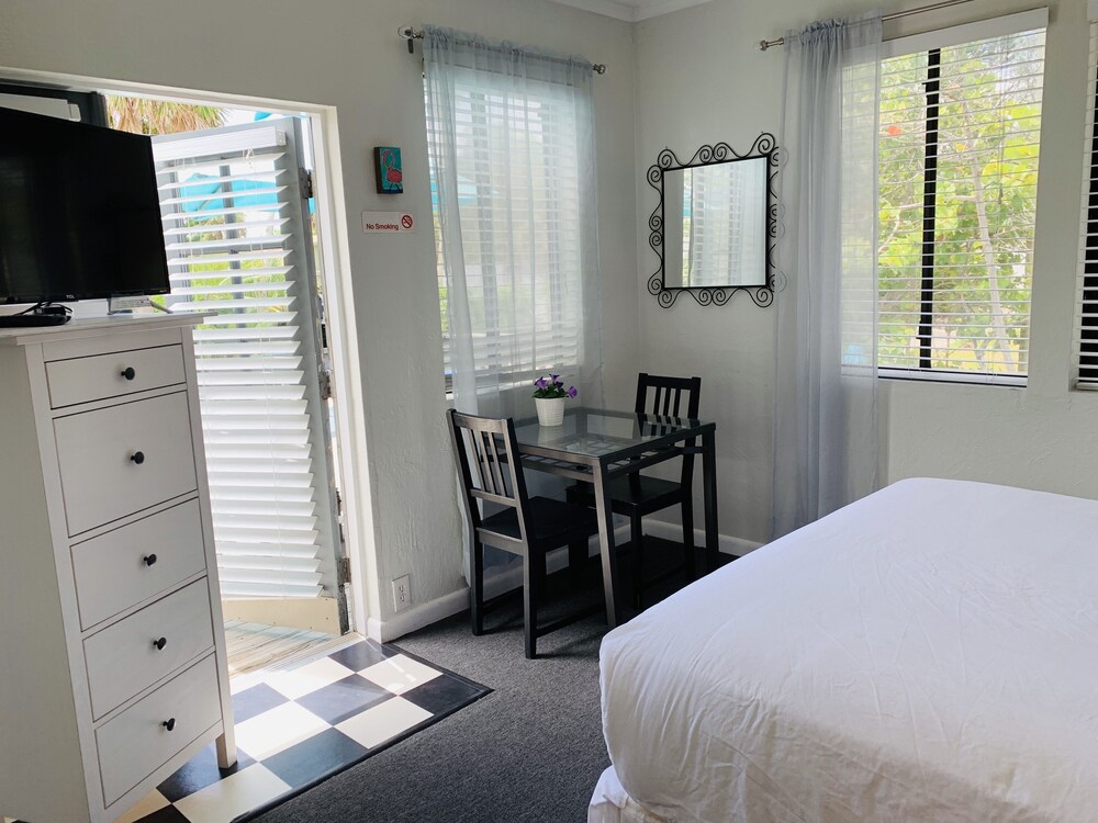 Sabal Palms Inn - photo 13