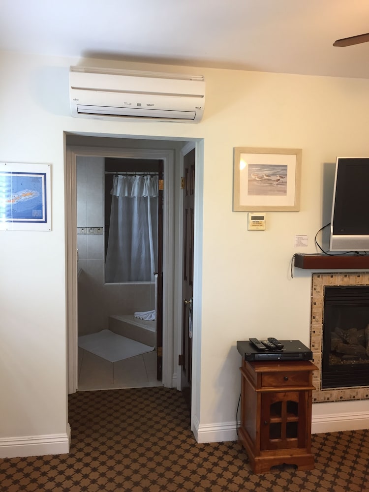 The Eagle Inn - photo 26
