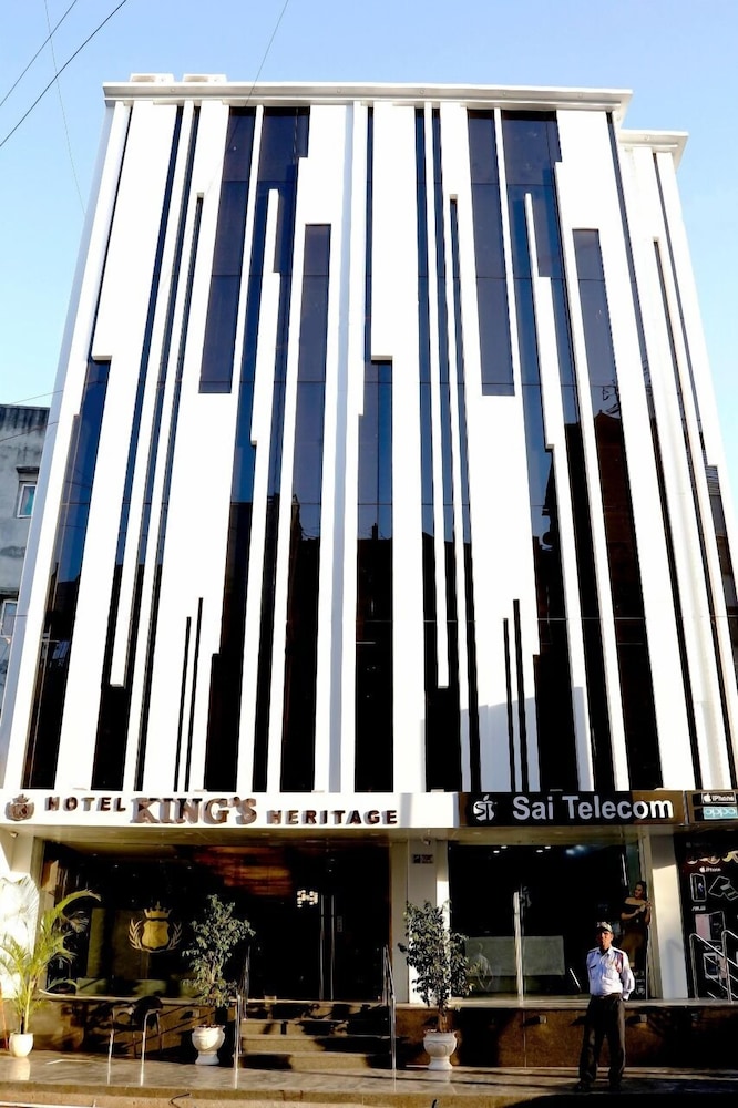 Hotel King S Heritage — Surat