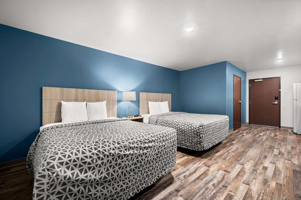 WoodSpring Suites Dearborn Detroit - photo 17