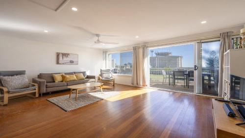 Lighthouse unit 2 — carbon neutral stay, Yamba
