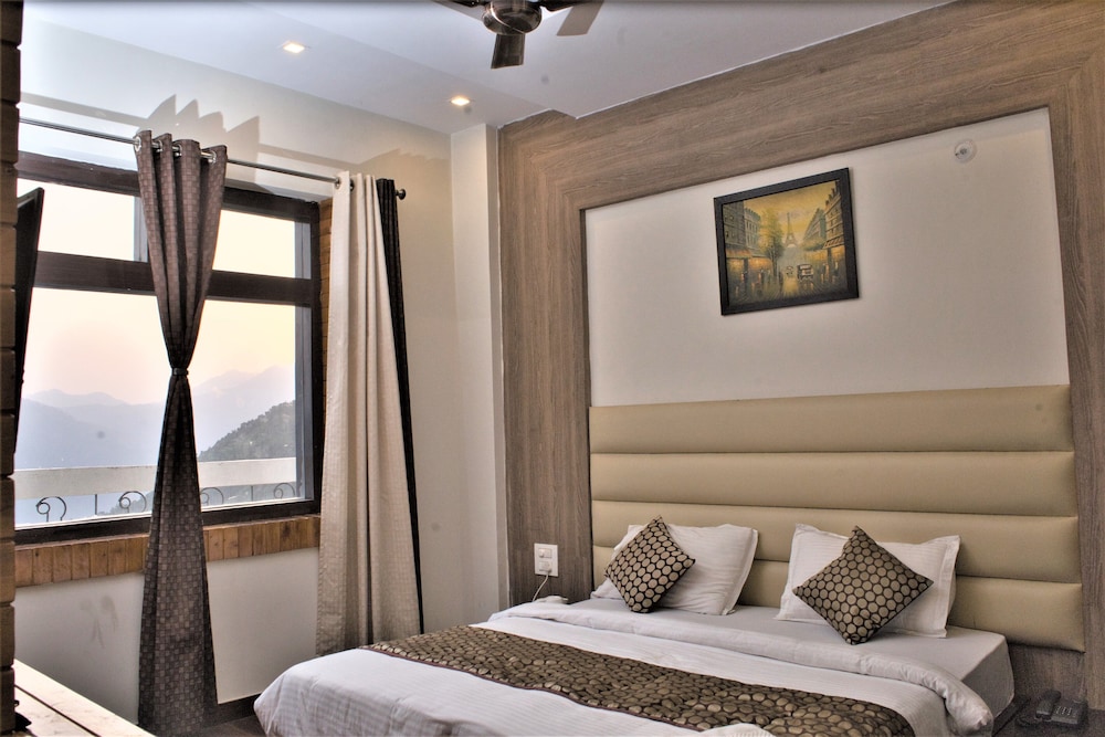 Tavisha Kanatal Hills Chamba in Tehri, India