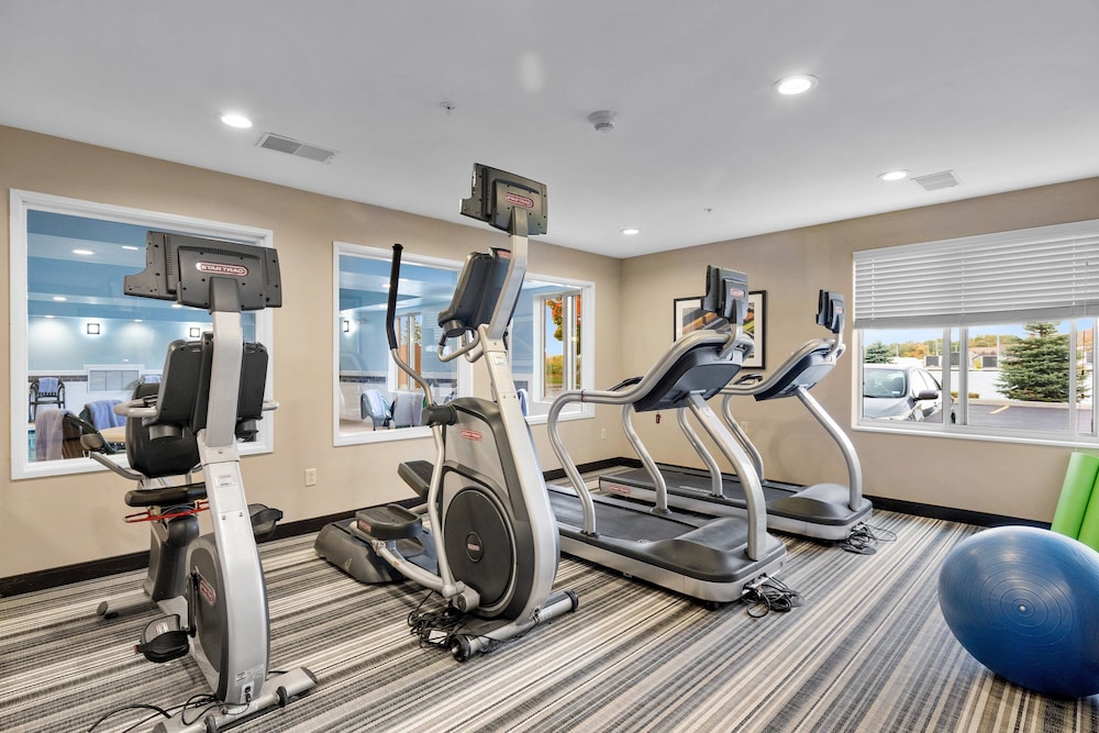 Candlewood Suites Erie by IHG - photo 16
