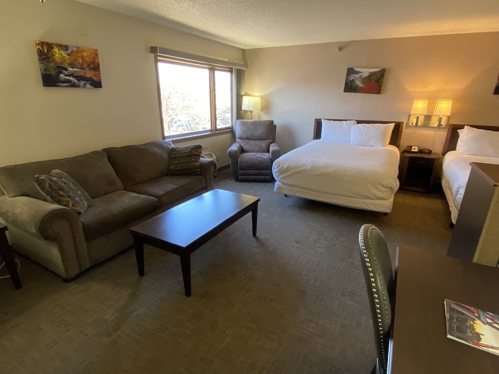 The Center Inn - photo 20