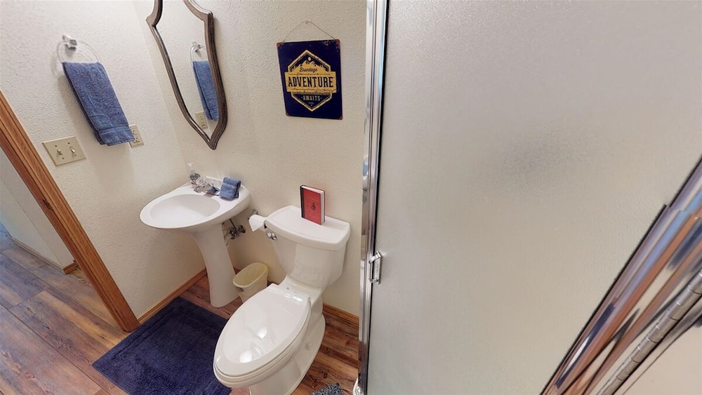 Longhorn Hideaway by Casago McCall Donerightmanagement - photo 20