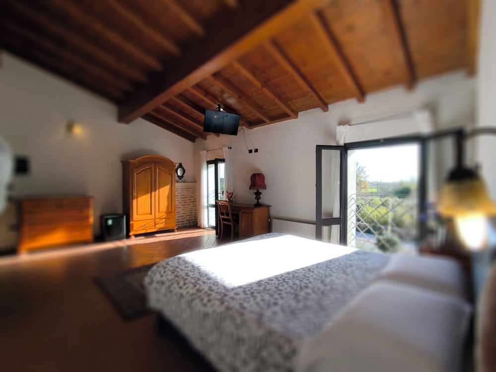 Volivia Relais Exclusive — 4-Star Luxury Hotel in Pegognaga, Italy