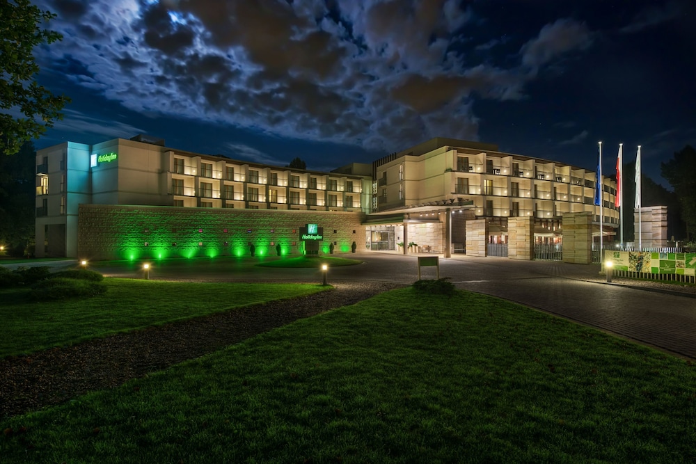 Holiday Inn Warsaw Józefów — hotel in Jozefow