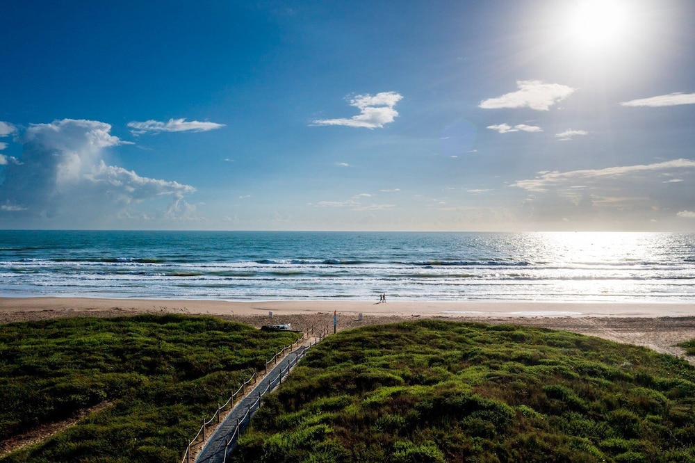 Holiday Inn Resort South Padre Island Beach Front by IHG - photo 155