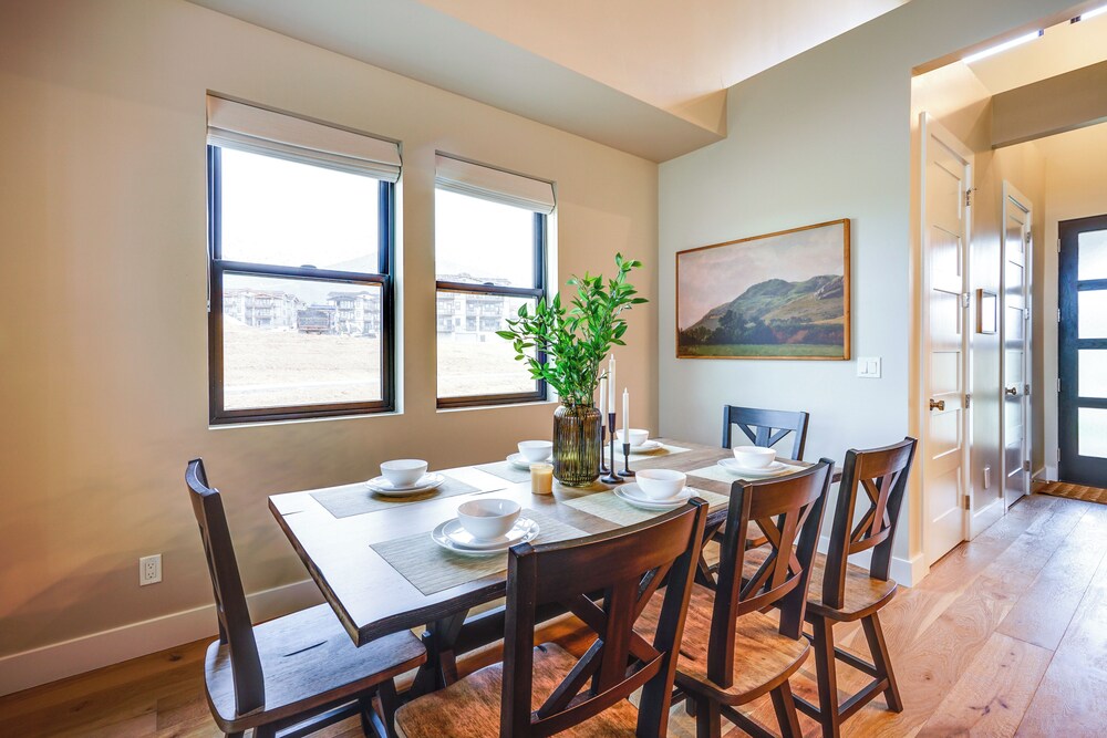 2 Mi to Deer Valley Resort: Townhome w Hot Tub - featured photo