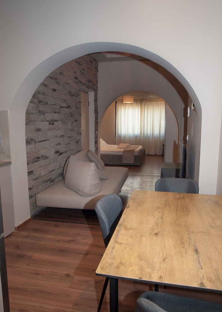 Sia s Retreat 2 in Nea Smirni — 4-Star Luxury Hotel in Kallithea, Greece