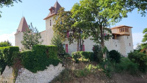 Château de Scandaillac — 4-Star Luxury Hotel in Villereal, France