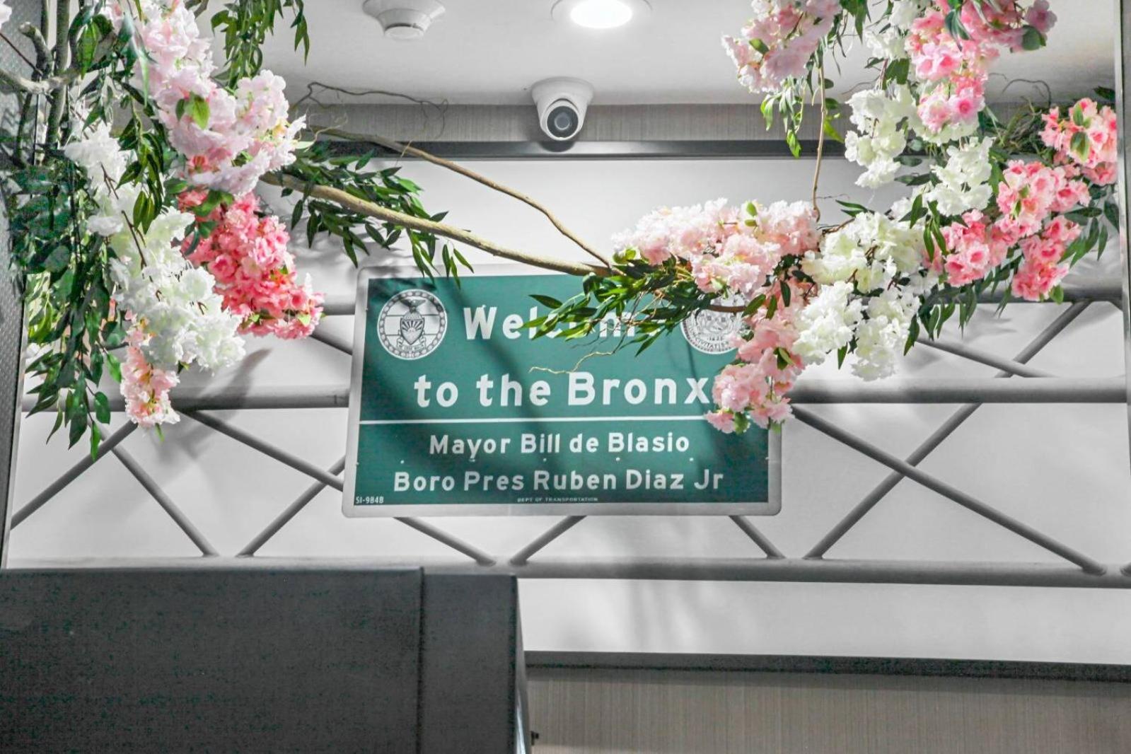 Hotel 365 Bronx - photo 20