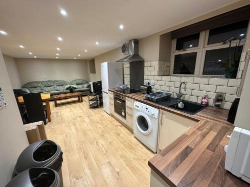 Homely Apartment In The Centre — 4-Star Luxury Hotel in Boston, United Kingdom