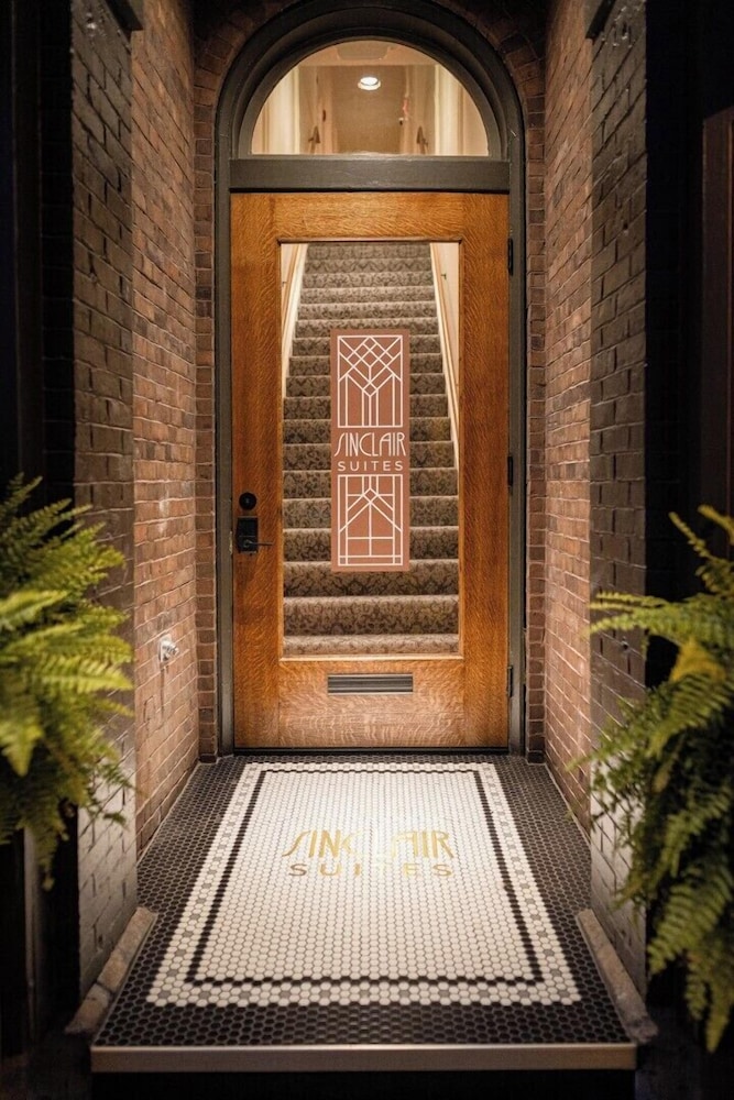 Sinclair Suites - photo 20