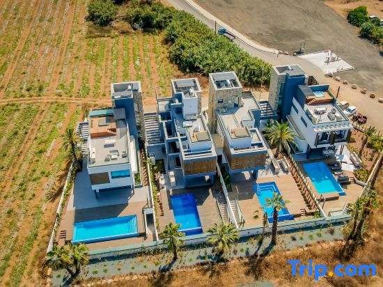 Sunrise Beachfront Villas Villa 1 — 4-Star Luxury Hotel in Paralimni, Cyprus