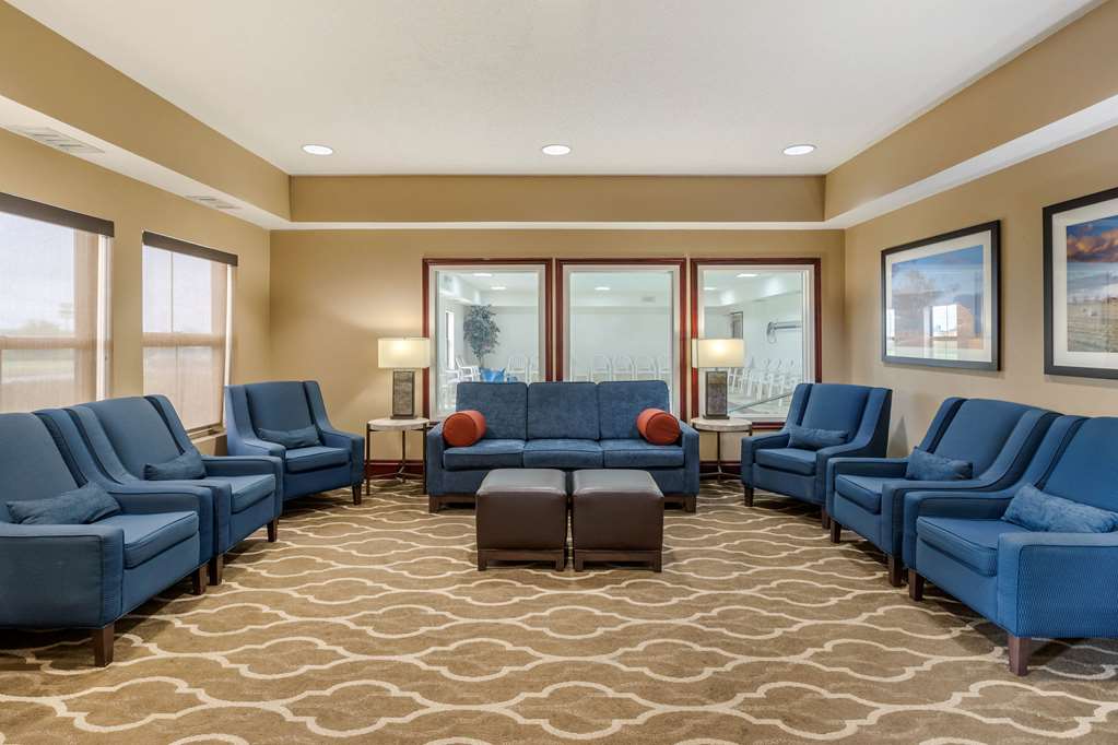 Comfort Inn Walcott near Davenport - photo 5