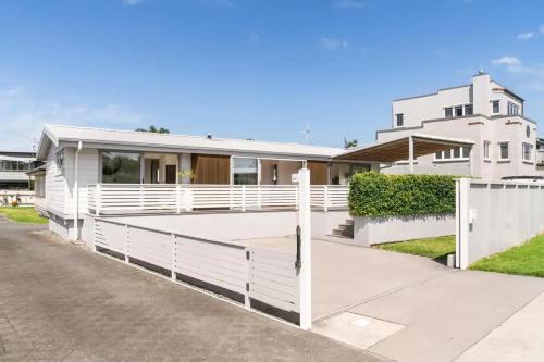 Peaceful Oasis near the Beach and Mount Mainstreet Shopping Centre — hotel near Tauranga Airport