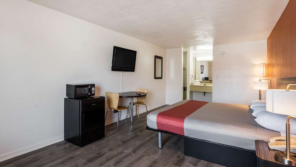 Motel 6 Portsmouth VA - photo 23