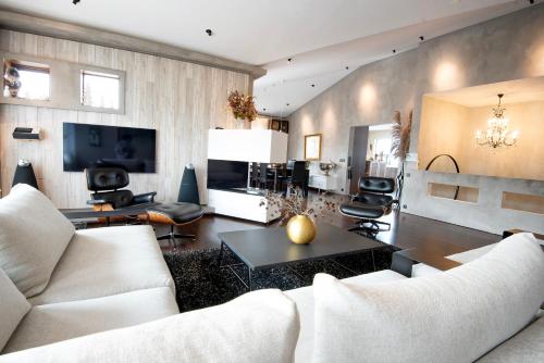 Sea View Villa — 4-Star Luxury Hotel in Gardabaer, Iceland