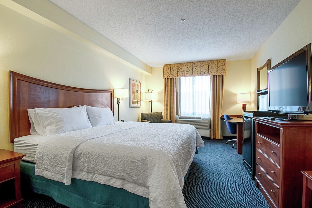 Hampton Inn Pine Grove - photo 20
