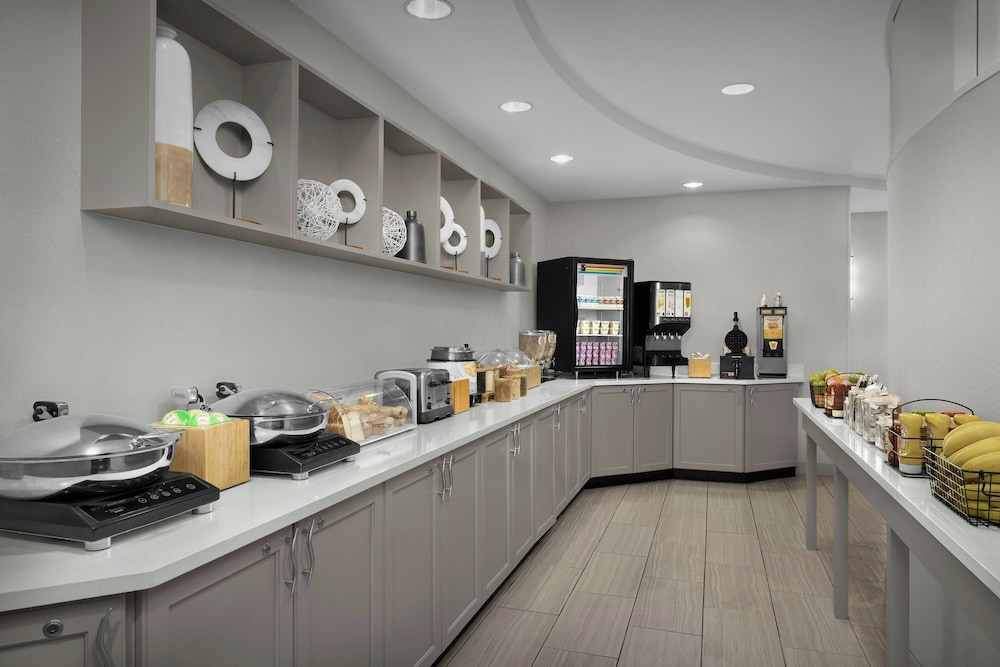 SpringHill Suites by Marriott Lynchburg Airport University Area - photo 21