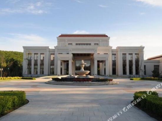 Dragon Lake Villa — 4-Star Luxury Hotel in Ning'an, People's Republic of China