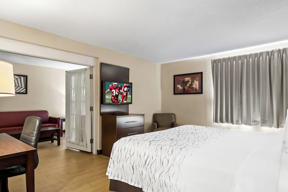 Red Roof Inn PLUS Jacksonville Southpoint - photo 19