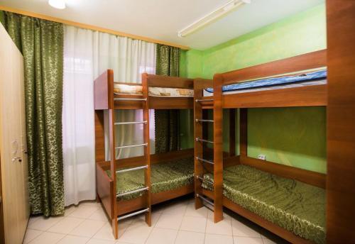 Green Street Hotel & Hostel