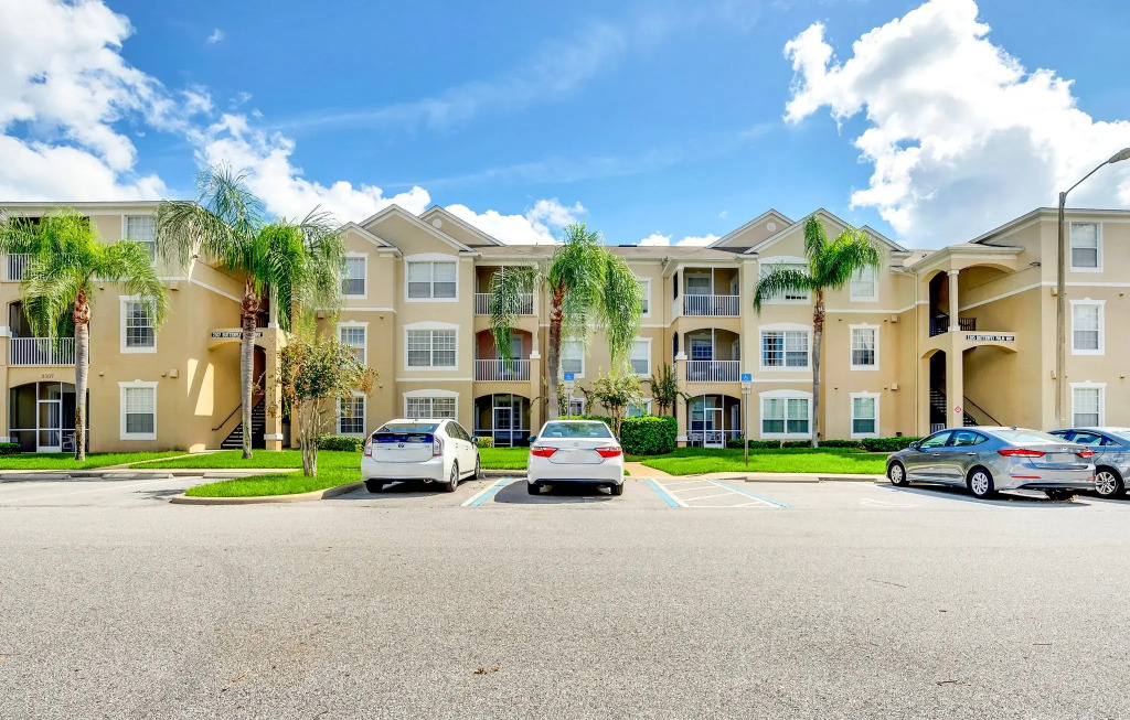 Beautiful Vacation Condo at Windsor Palms Resort - photo 2