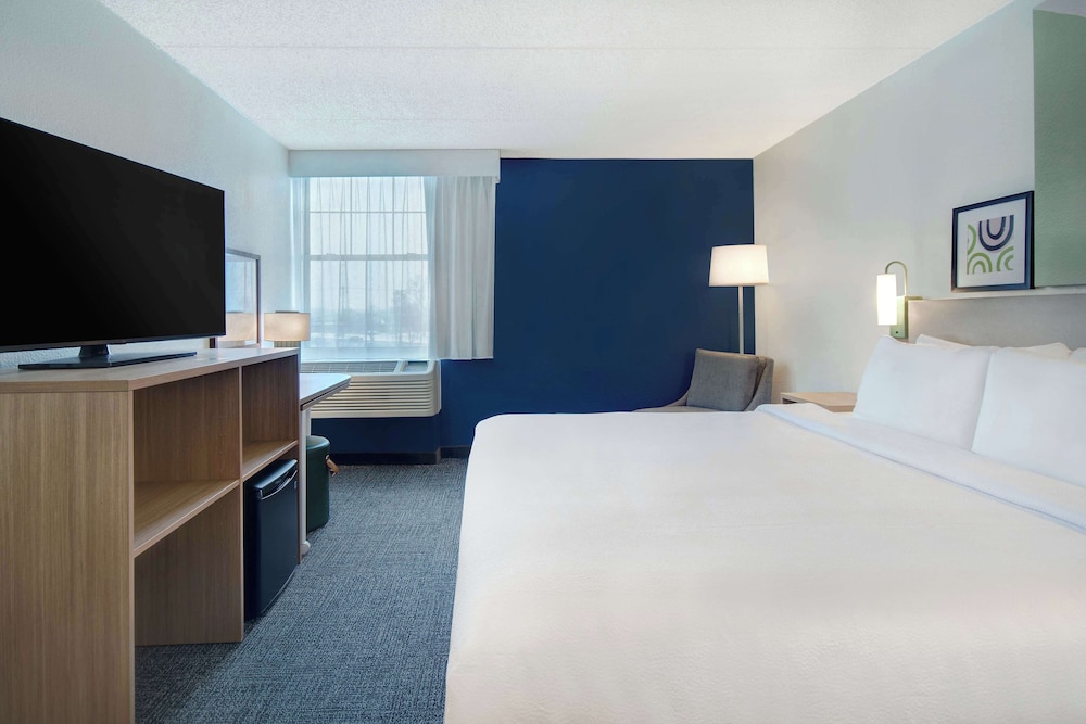 Spark by Hilton Rochester University Area - photo 18
