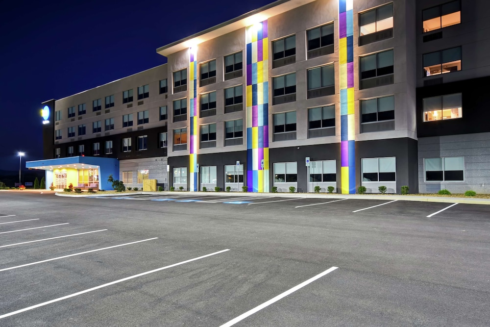 Tru by Hilton Wytheville - photo 34