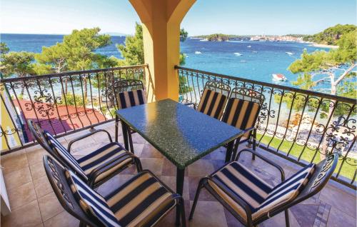 2 Bedroom Awesome Apartment In Banjol — 4-Star Luxury Hotel in Banjol, Croatia