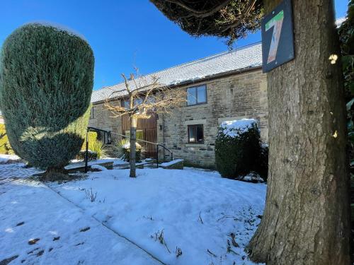 Beech Cottage cosy 7 bed sleeps 9 dogs very welcome — Dronfield — photo 2