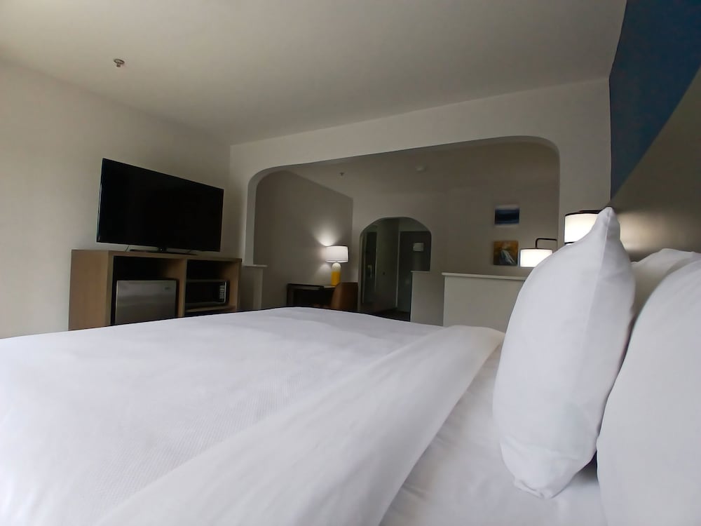 Comfort Inn Marion near Downtown & Blue Ridge PKWY - photo 35