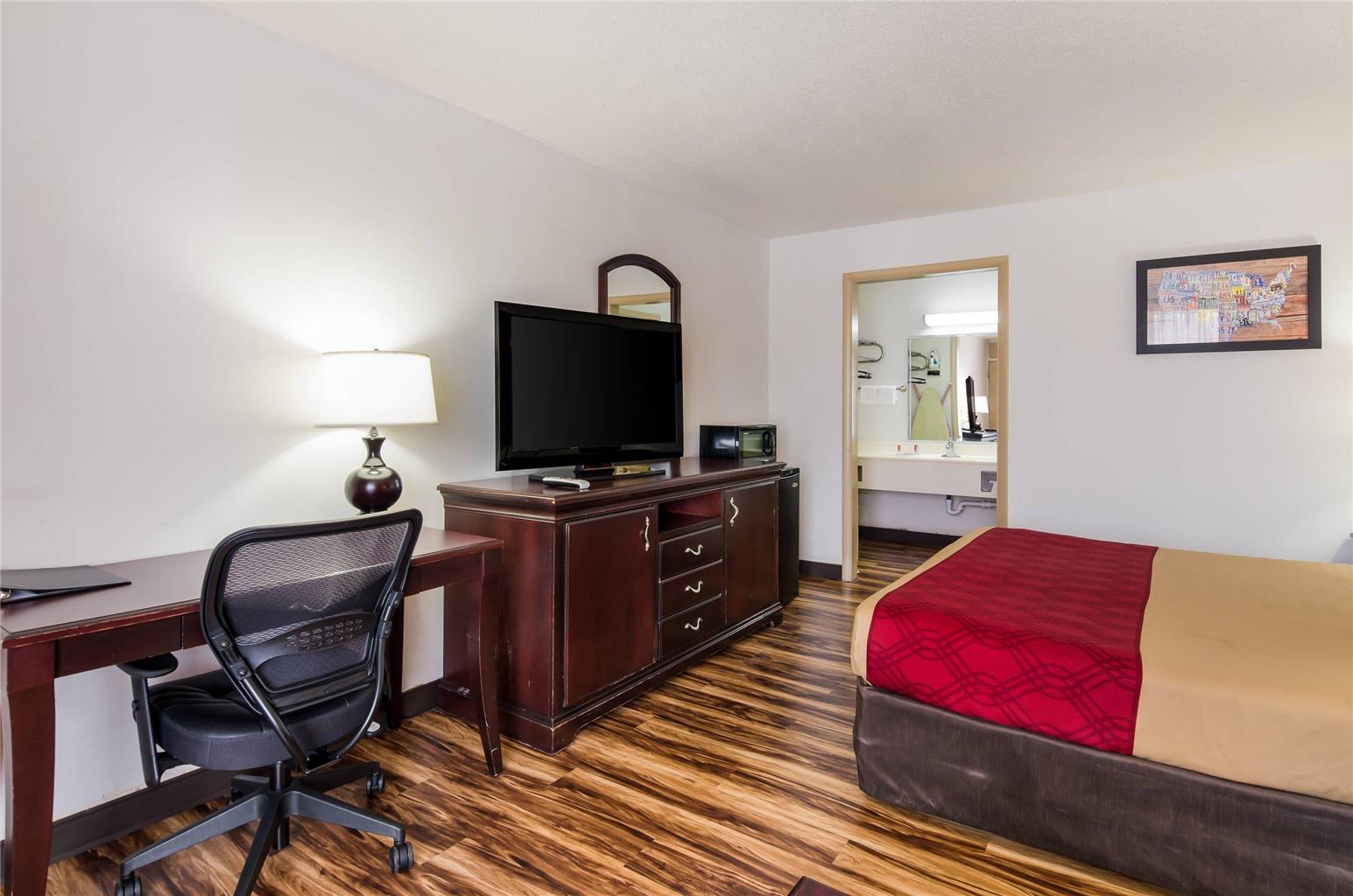 Econo Lodge Marion I 81 - photo 19