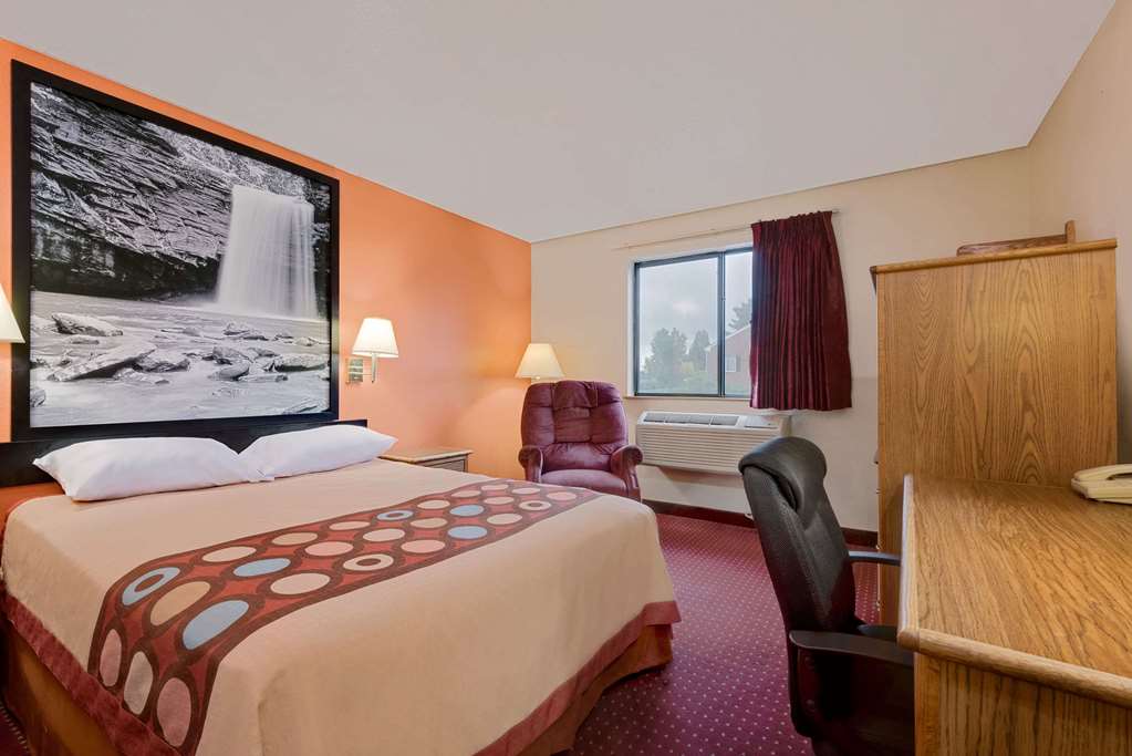 Super 8 by Wyndham Martinsburg - photo 5