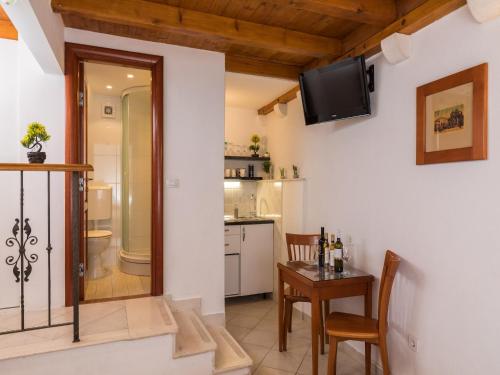 Apartments Ivana Old Town Studio 2 Adults APT1