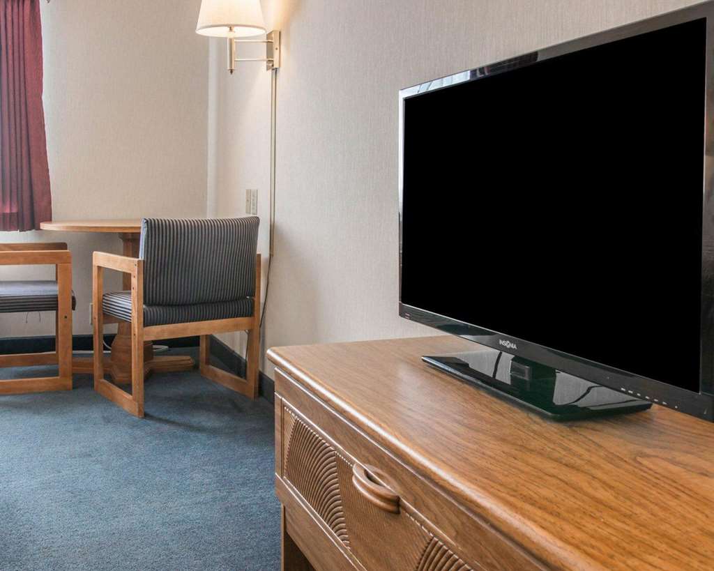 Quality Inn Hudsonville South - photo 9