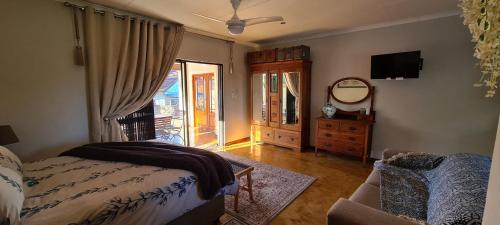 Upstairs R 2 Self Catering Unit in White River, South Africa