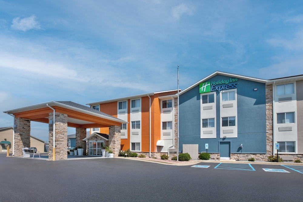 Holiday Inn Express Tuscola by IHG - photo 28