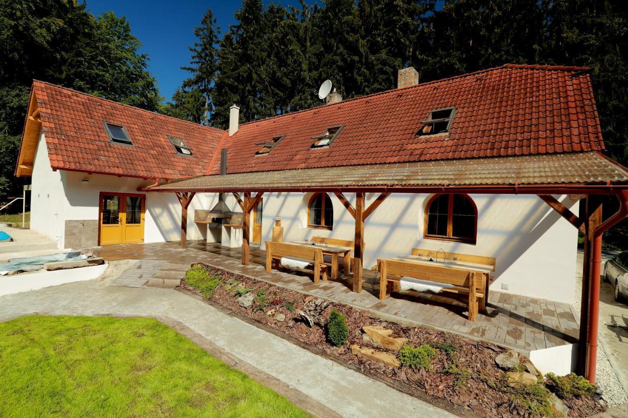 Stoječín 39 — 4-Star Luxury Hotel in Cesky Rudolec, Czech Republic