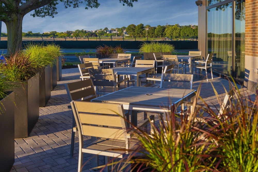 Holiday Inn Express Boston Logan Airport Revere by IHG - photo 28